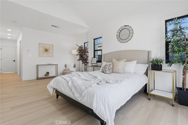 3806 Cherrywood, Los Angeles, CA 90008