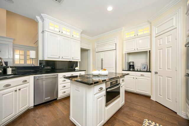 6214 Tiffany Oaks Lane, Arlington, TX 76016