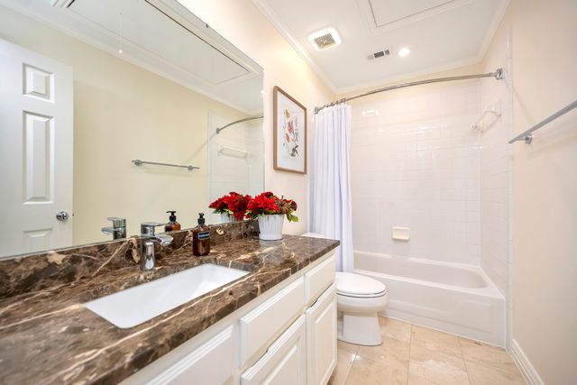 6214 Tiffany Oaks Lane, Arlington, TX 76016
