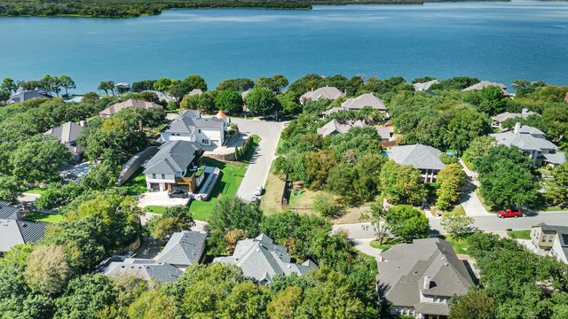 6214 Tiffany Oaks Lane, Arlington, TX 76016