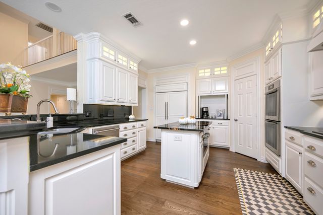 6214 Tiffany Oaks Lane, Arlington, TX 76016