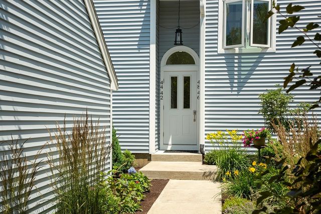 42 Cliffside Drive 42, Plymouth, MA 02360