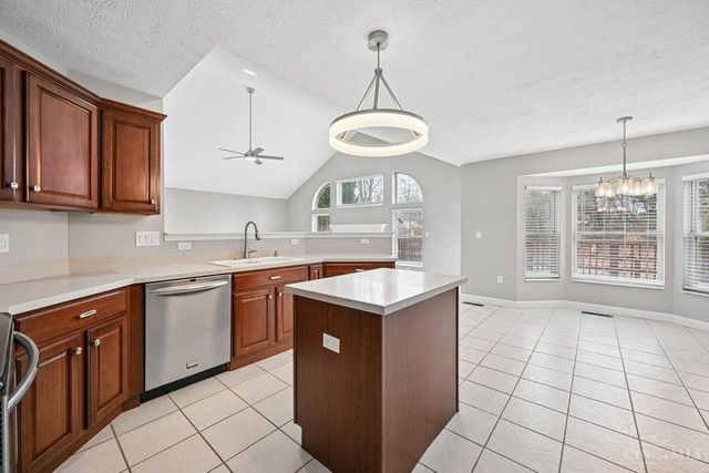 3653 Legend Oaks Drive, Amelia, OH 45102