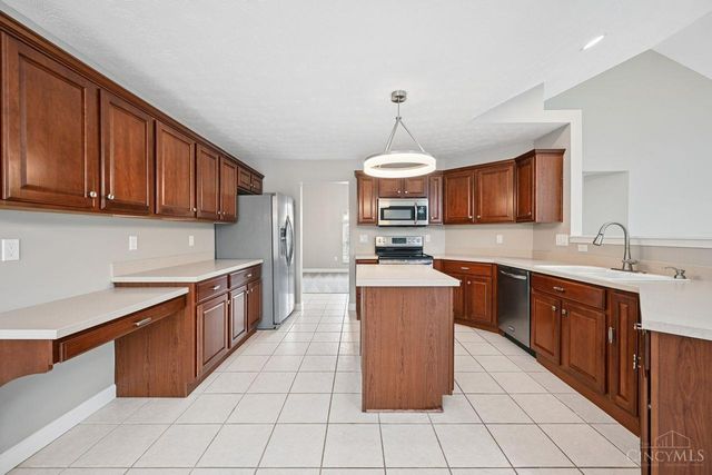 3653 Legend Oaks Drive, Amelia, OH 45102