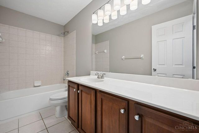 3653 Legend Oaks Drive, Amelia, OH 45102