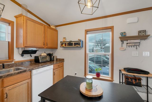 66 Brookwood Drive, Salem, NH 03079