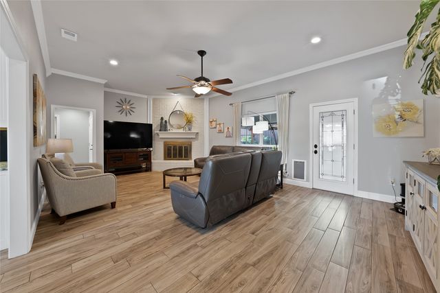 3840 Devonaire Drive, Fort Worth, TX 76008