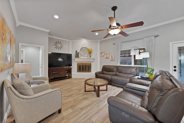 3840 Devonaire Drive, Fort Worth, TX 76008