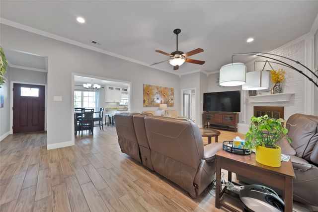 3840 Devonaire Drive, Fort Worth, TX 76008