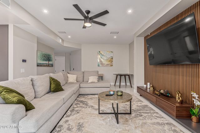 1505 E Estrid Avenue, Phoenix, AZ 85022