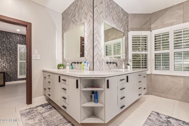 1505 E Estrid Avenue, Phoenix, AZ 85022
