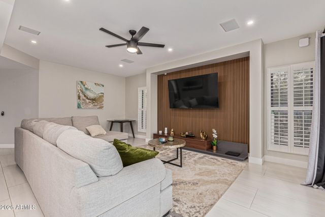 1505 E Estrid Avenue, Phoenix, AZ 85022