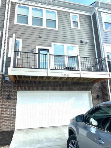 42810 Atwood Avenue, Novi, MI 48375