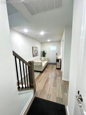 42810 Atwood Avenue, Novi, MI 48375