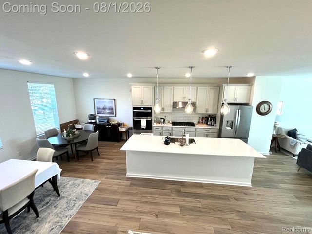 42810 Atwood Avenue, Novi, MI 48375