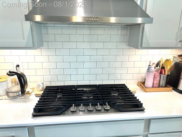42810 Atwood Avenue, Novi, MI 48375