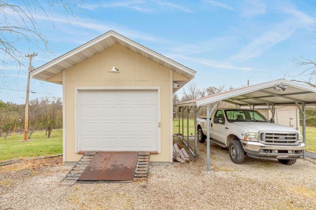 333 Bingham Road, Branson, MO 65616