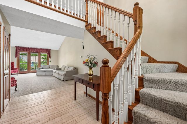 161 7th Street S, Bayport, MN 55003