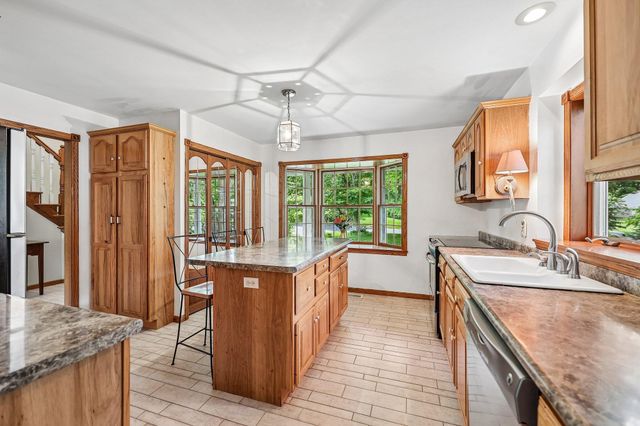 161 7th Street S, Bayport, MN 55003