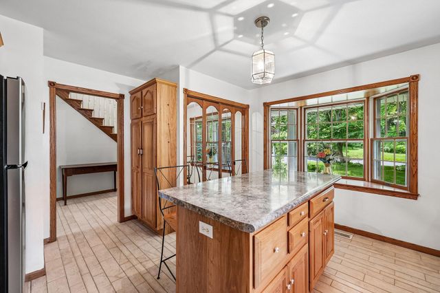 161 7th Street S, Bayport, MN 55003