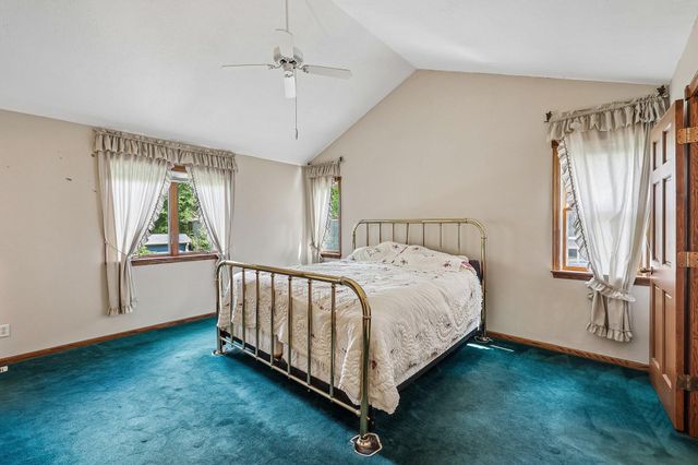 161 7th Street S, Bayport, MN 55003