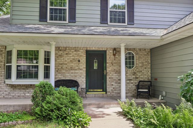 161 7th Street S, Bayport, MN 55003