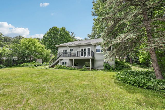 161 7th Street S, Bayport, MN 55003
