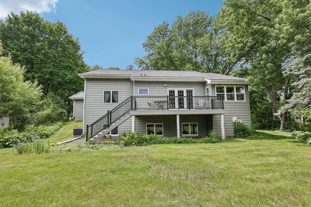 161 7th Street S, Bayport, MN 55003