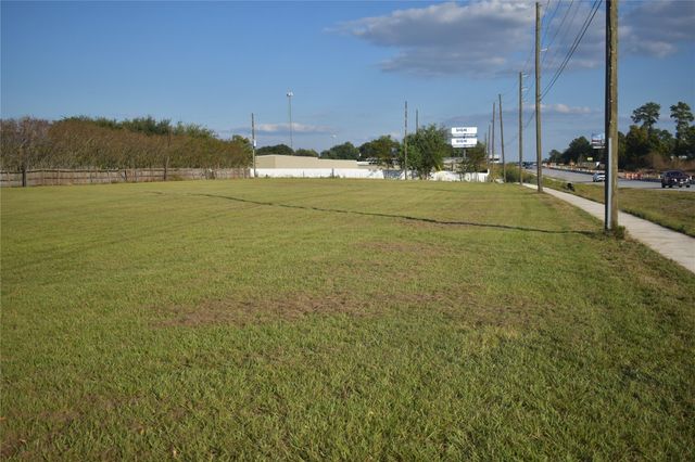 13484 Jbk Memorial Drive, Willis, TX 77318