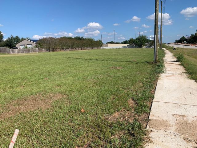 13484 Jbk Memorial Drive, Willis, TX 77318