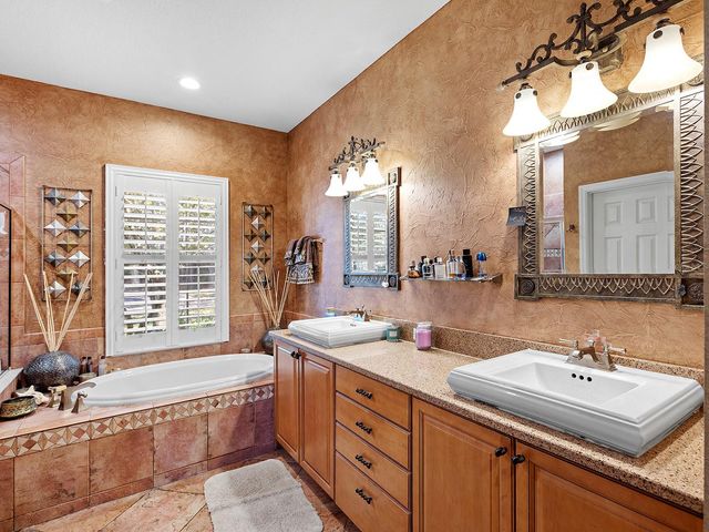 8318 PLANTERS KNOLL TERRACE, Bradenton, FL 34201
