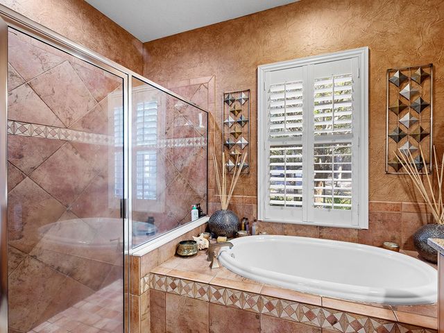 8318 PLANTERS KNOLL TERRACE, Bradenton, FL 34201