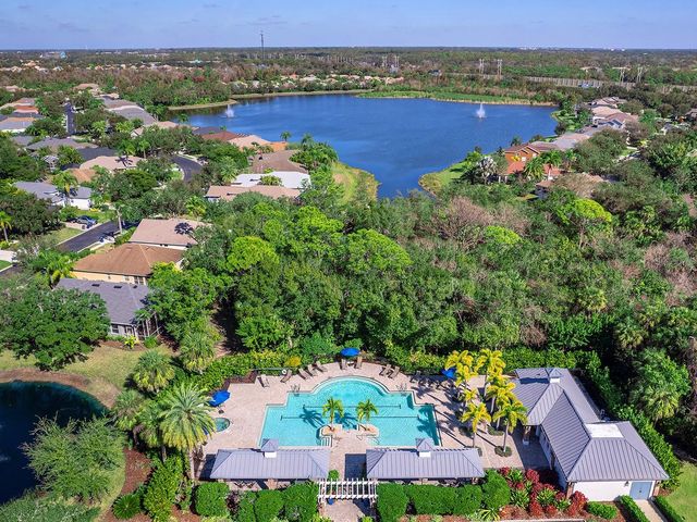 8318 PLANTERS KNOLL TERRACE, Bradenton, FL 34201