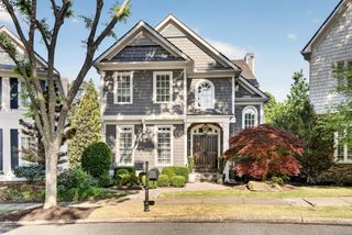 16 Conifer Circle NE, Atlanta, GA 30342