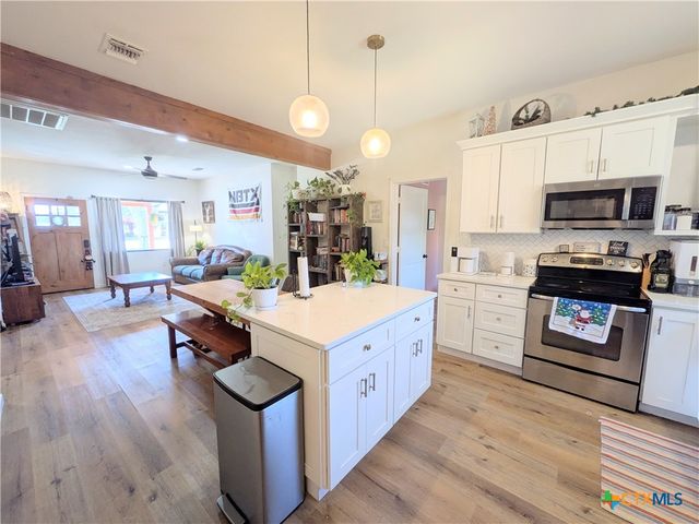 635 E Camp Street, New Braunfels, TX 78130