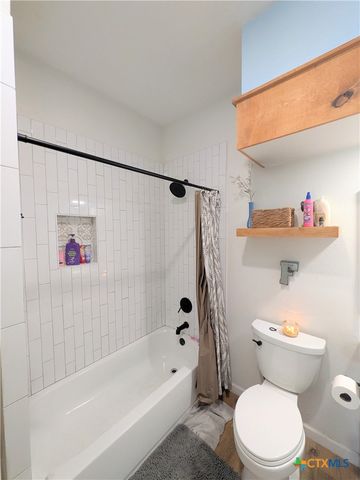 635 E Camp Street, New Braunfels, TX 78130