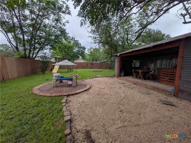 635 E Camp Street, New Braunfels, TX 78130