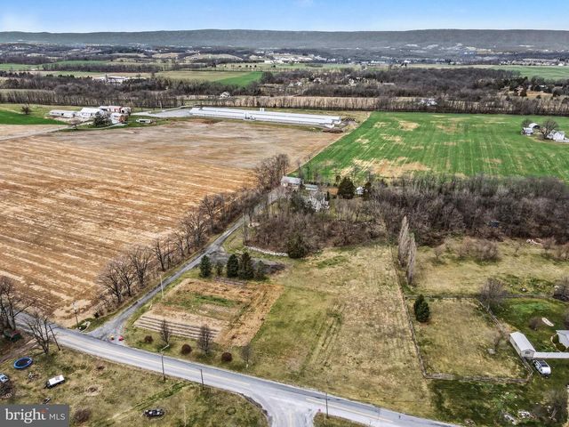 300 RED SHED ROAD, Newville, PA 17241