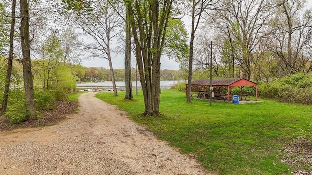 56896 Sunnyside Avenue, Cassopolis, MI 49031