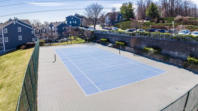 200 Eagle Ridge Way, Nanuet, NY 10954