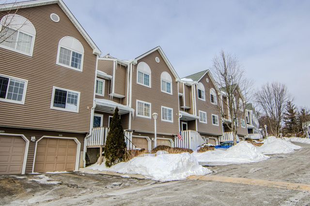 200 Eagle Ridge Way, Nanuet, NY 10954