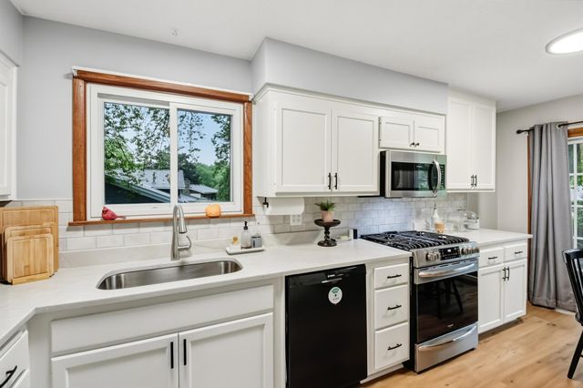 6541 134th Street W, Apple Valley, MN 55124