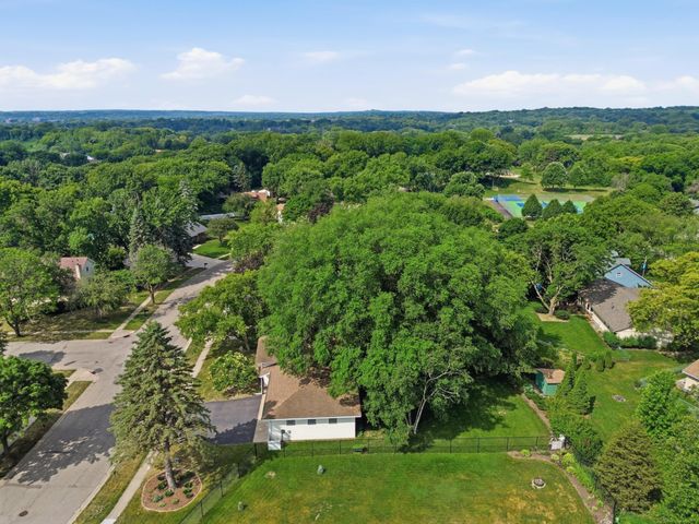 6541 134th Street W, Apple Valley, MN 55124