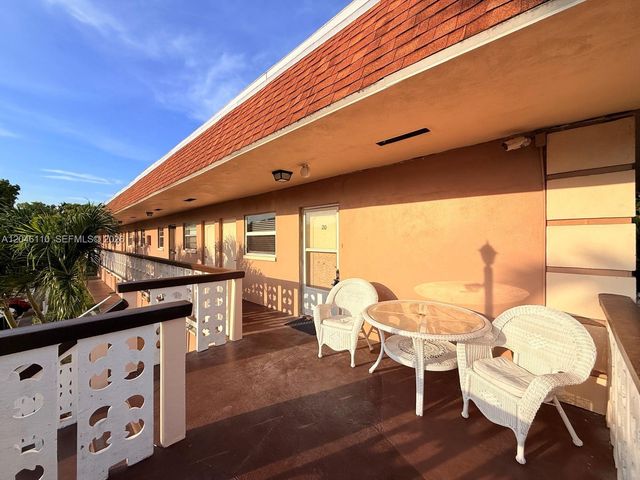 2832 Fillmore St 20, Hollywood, FL 33020