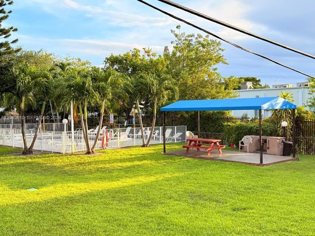 2832 Fillmore St 20, Hollywood, FL 33020