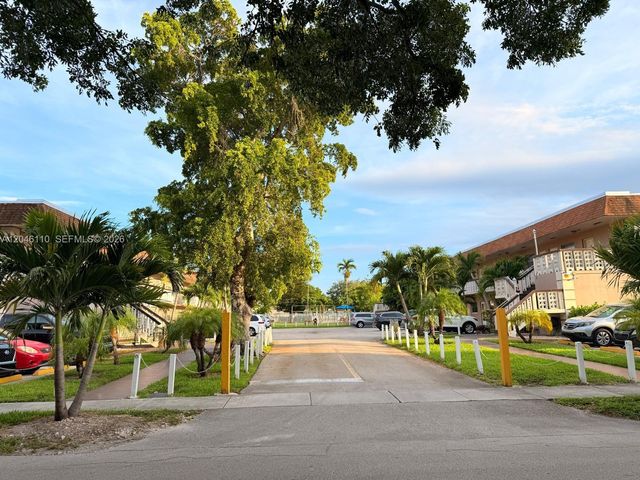 2832 Fillmore St 20, Hollywood, FL 33020