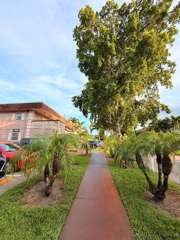 2832 Fillmore St 20, Hollywood, FL 33020
