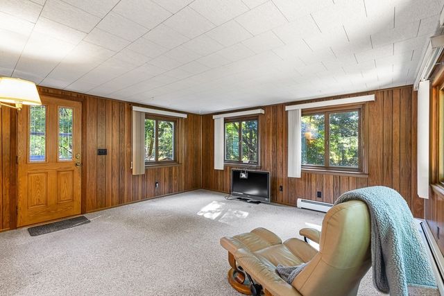 26 Atherton Rd, Foxboro, MA 02035
