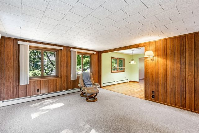 26 Atherton Rd, Foxboro, MA 02035