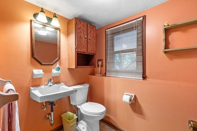 26 Atherton Rd, Foxboro, MA 02035